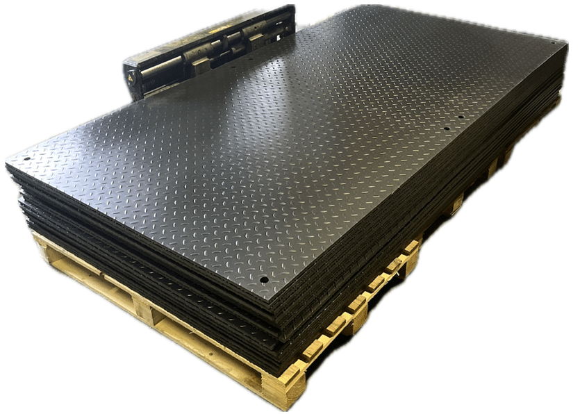 Robust kjøreplate i hardplast. Beskytter underlaget og tåler opptil 30 tonn. Perfekt for byggeplasser, hageområder og arrangementer.